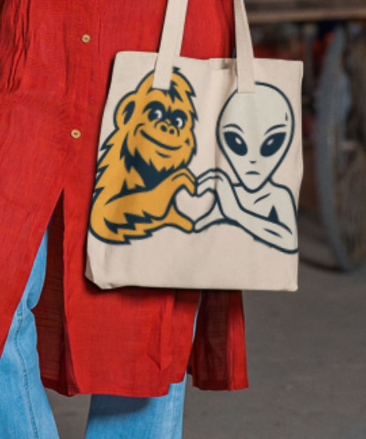Alien and Sasquatch love. Great gift for Alien and Sasquatch enthusiasts. Classic Tote Bag